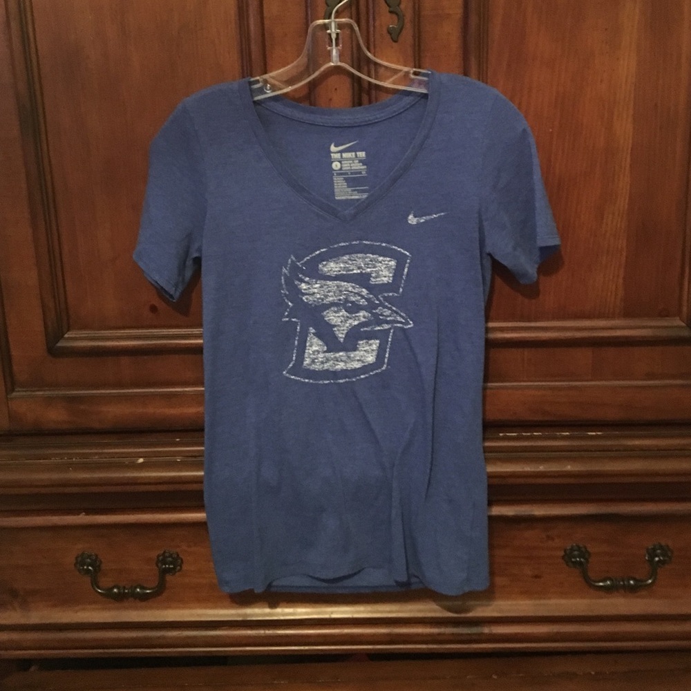 Creighton University Nike vneck t-shirt